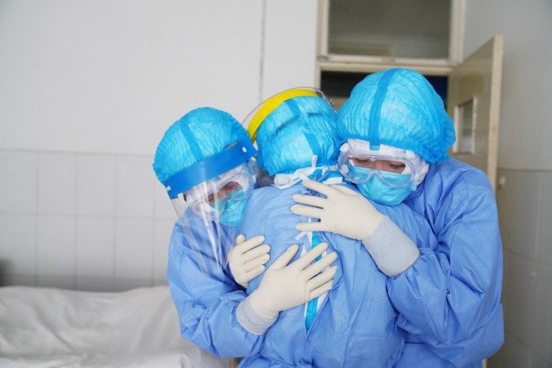  Dublă tragedie: mamă și fiică (infirmieră internată la Iași) moarte din cauza COVID