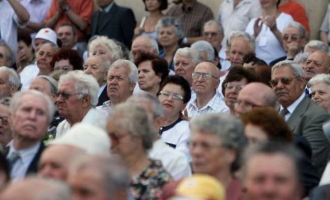  Câţi pensionari sunt înregistraţi în Iaşi. De cinci ori populaţia Paşcaniului