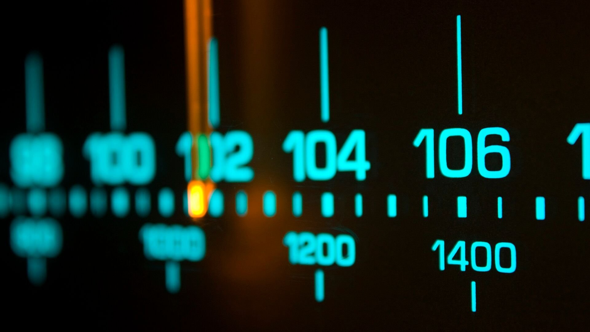  Dieceza catolică din Iaşi dotează un studio de radio cu bani din colectă