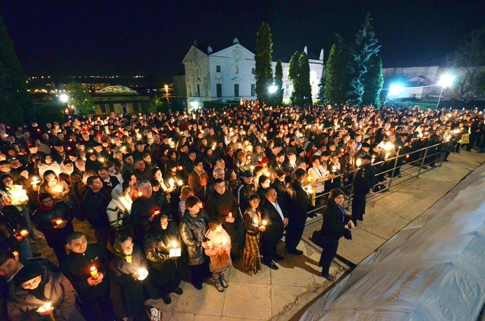  Bisericile subordonate Mitropoliei Moldovei nu vor ţine astăzi o nouă slujbă de Înviere