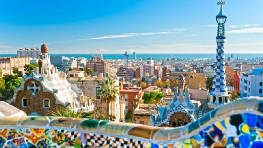  Turiştii ajunși în Spania în luna iulie nu vor mai fi plasați în carantină