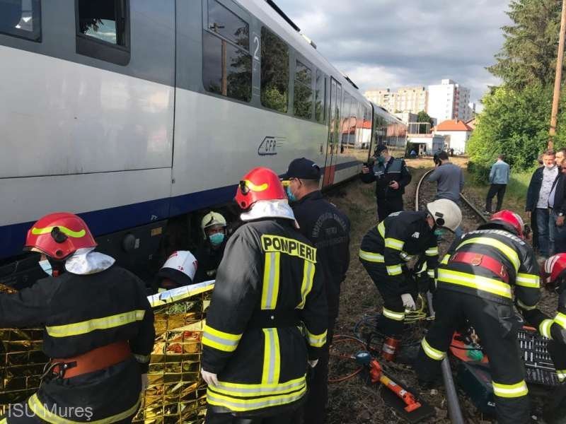  Mureş: O femeie a decedat după ce a fost izbită de tren