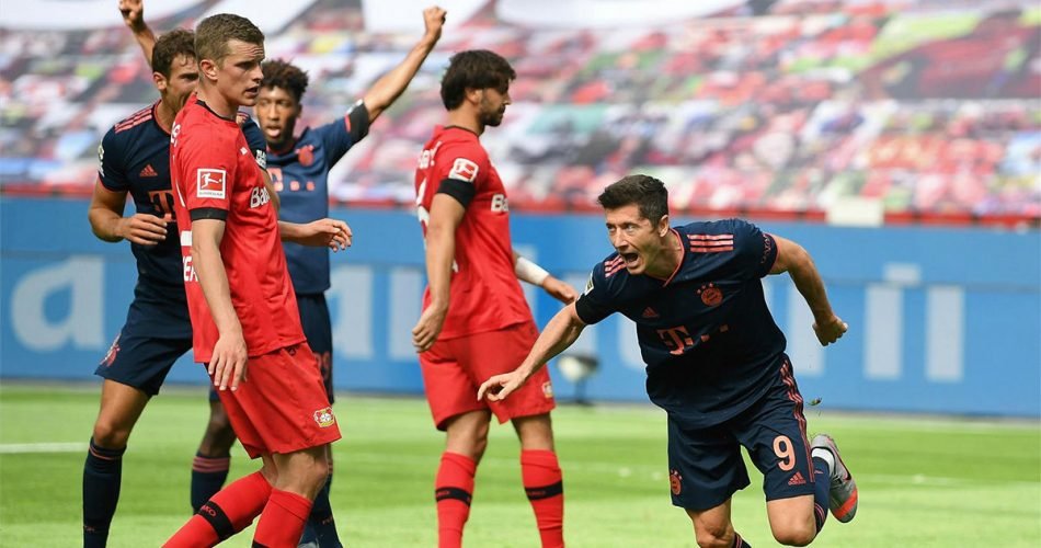  Bayern defilează în pas de gâscă