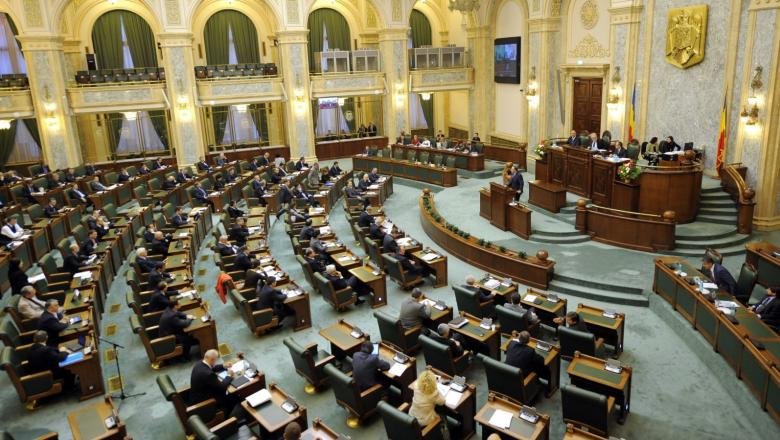  Abrogarea pensiilor speciale ale parlamentarilor, retrasă din dezbaterea aleșilor