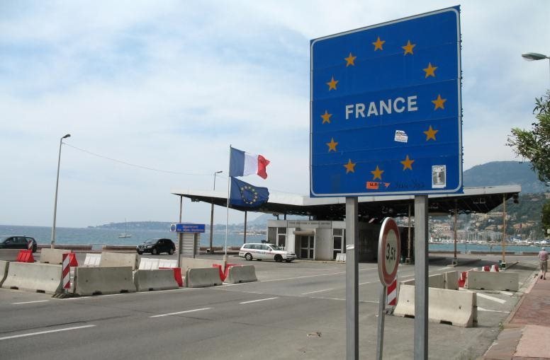  Spania a redeschis drumurile şi frontiera cu Franţa
