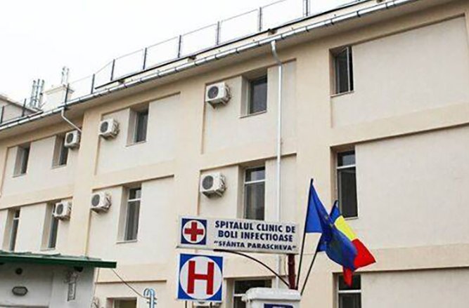  Pacienta cu recordul de 60 de zile de spitalizare la Infecțioase Iași a fost externată
