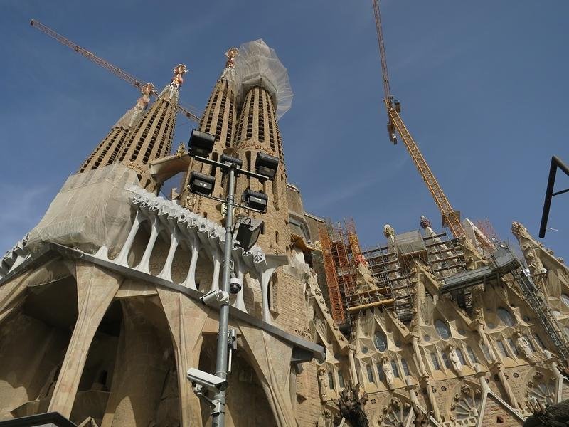  Catedrala Sagrada Familia, redeschisă după patru luni. Dar nu oricine poate intra