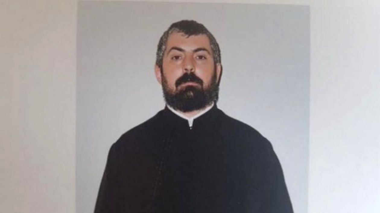  Preotul acuzat de pornografie infantilă la Iaşi, ținut încă 30 de zile printre pușcăriași