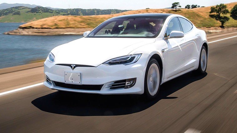  Lovitură dură pentru Tesla! O instanţă germană interzice promovarea sistemul autopilot al automobilelor sale