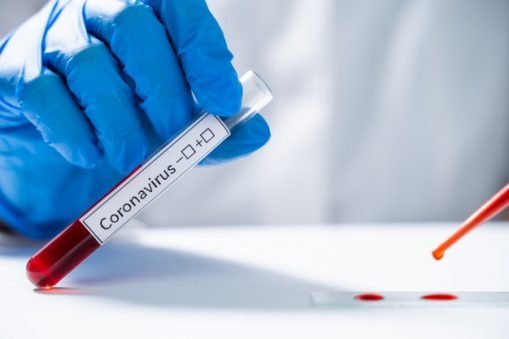  Încă trei cetăţeni români aflaţi în Grecia, confirmaţi cu noul coronavirus