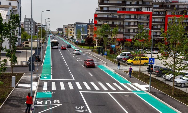  Alexe laudă Clujul: Transport public 100% electric, coridoare verzi, trafic restricţionat în centru