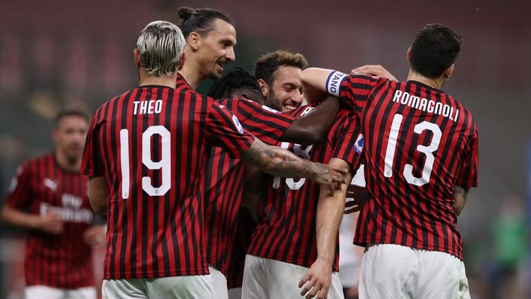  AC Milan a zdrobit Bologna într-un meci de zile mari