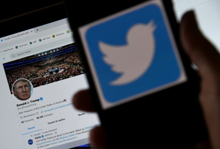  Twitter a eliminat un mesaj al lui Trump care încălca drepturile de autor ale trupei Linkin Park