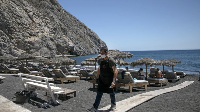  Pățania de coșmar a unei turiste românce care a mers în Grecia și i s-a spus că are COVID