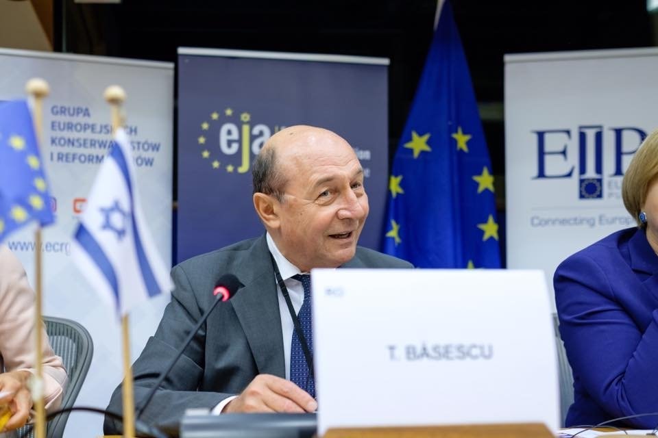  Basescu vrea sa candideze la Primaria Capitalei: Ne vom juca sansa