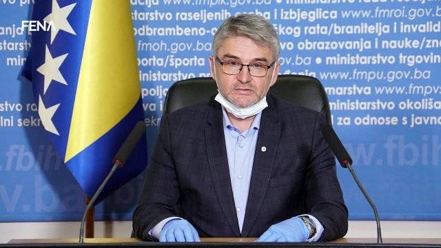  Un ministru din Bosnia a murit după ce a contractat noul coronavirus