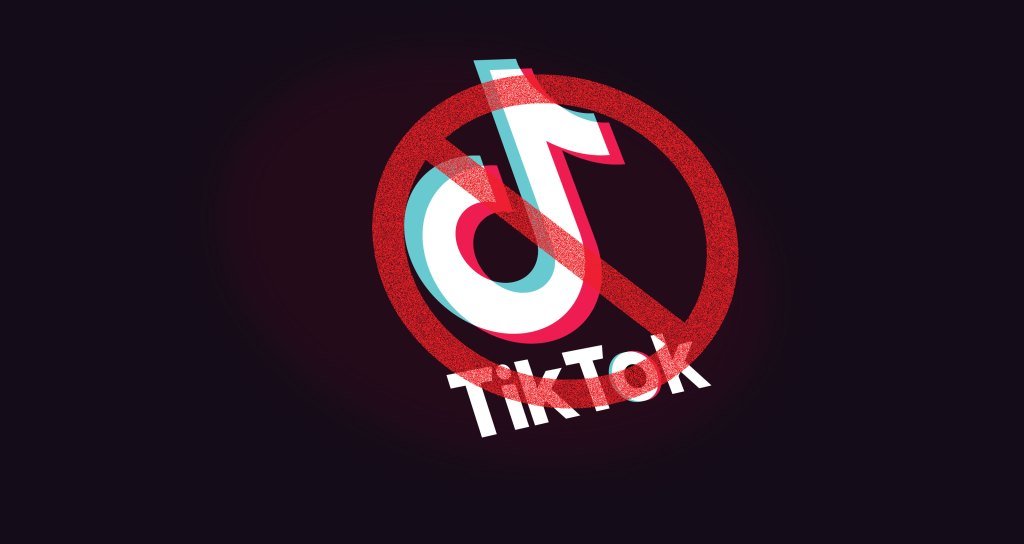  Trump a semnat un ordin ce va interzice orice tranzacţie cu compania-mamă a TikTok