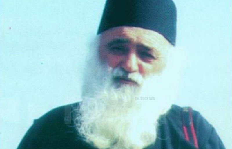  Preorul Argatu din Boroaia, 75 de ani, a murit după ce s-a izbit cu mașina într-un stâlp