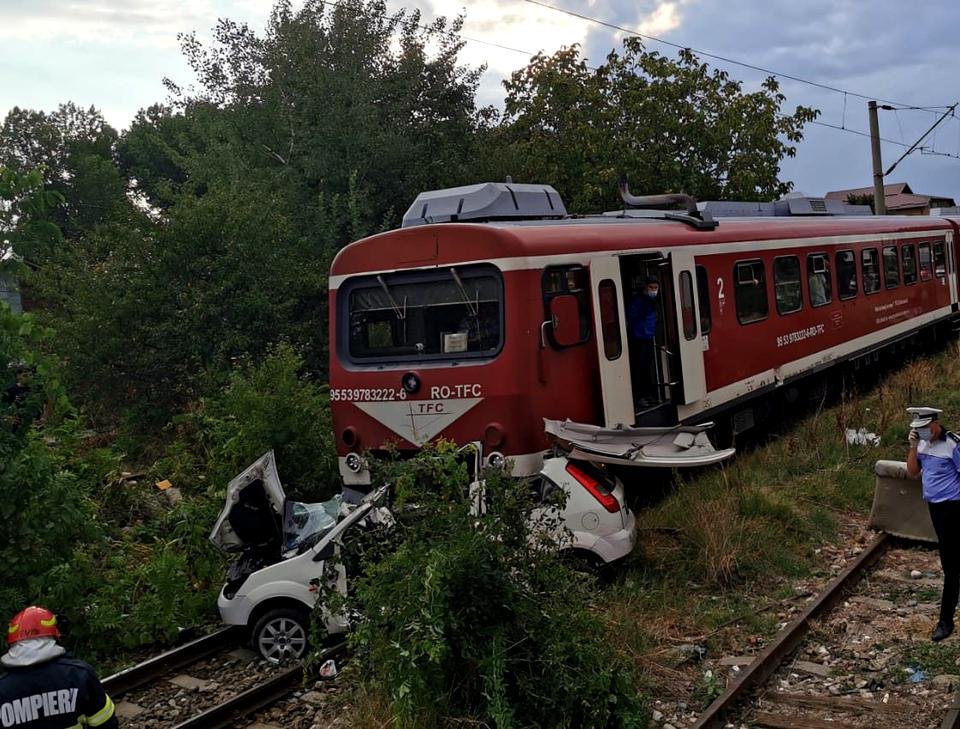  (VIDEO) Accidentul în care a murit Tavy Puștiu lovit de tren, transmis live pe Facebook