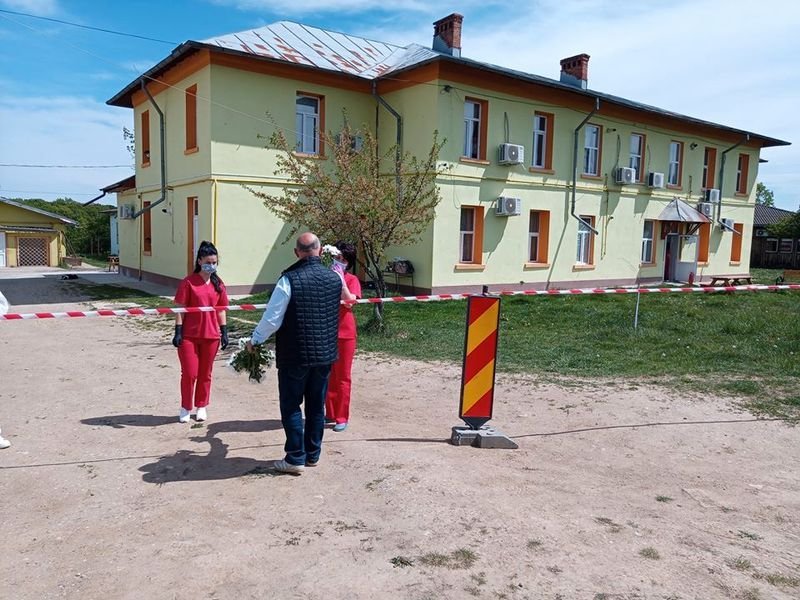  Şocant: persoane cu dizabilităţi din Dâmboviţa, lăsate să moară în centre, fără spitalizare