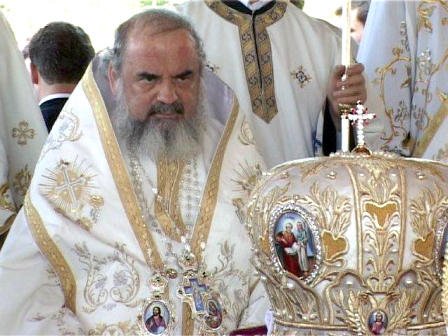  Patriarhul Daniel, atac la ministrul Educaţiei. La Religie trebuie date note, nu calificative