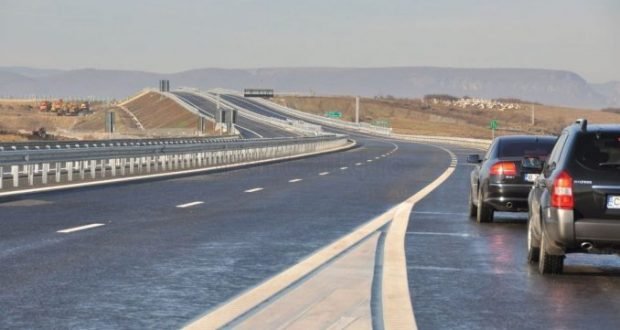  Guvernul liberal a demarat oficial ieri noua etapă din proiectul șoselei de centură a Iașului. A fost lansată licitația pentru obiectivul 4 – Rond Uricani – Capăt Dacia (P)