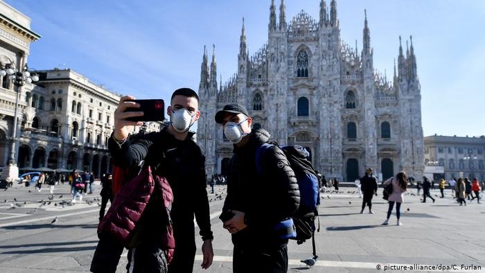  Focarul de coronavirus s-a reaprins în Italia: peste 1000 de cazuri zilnic