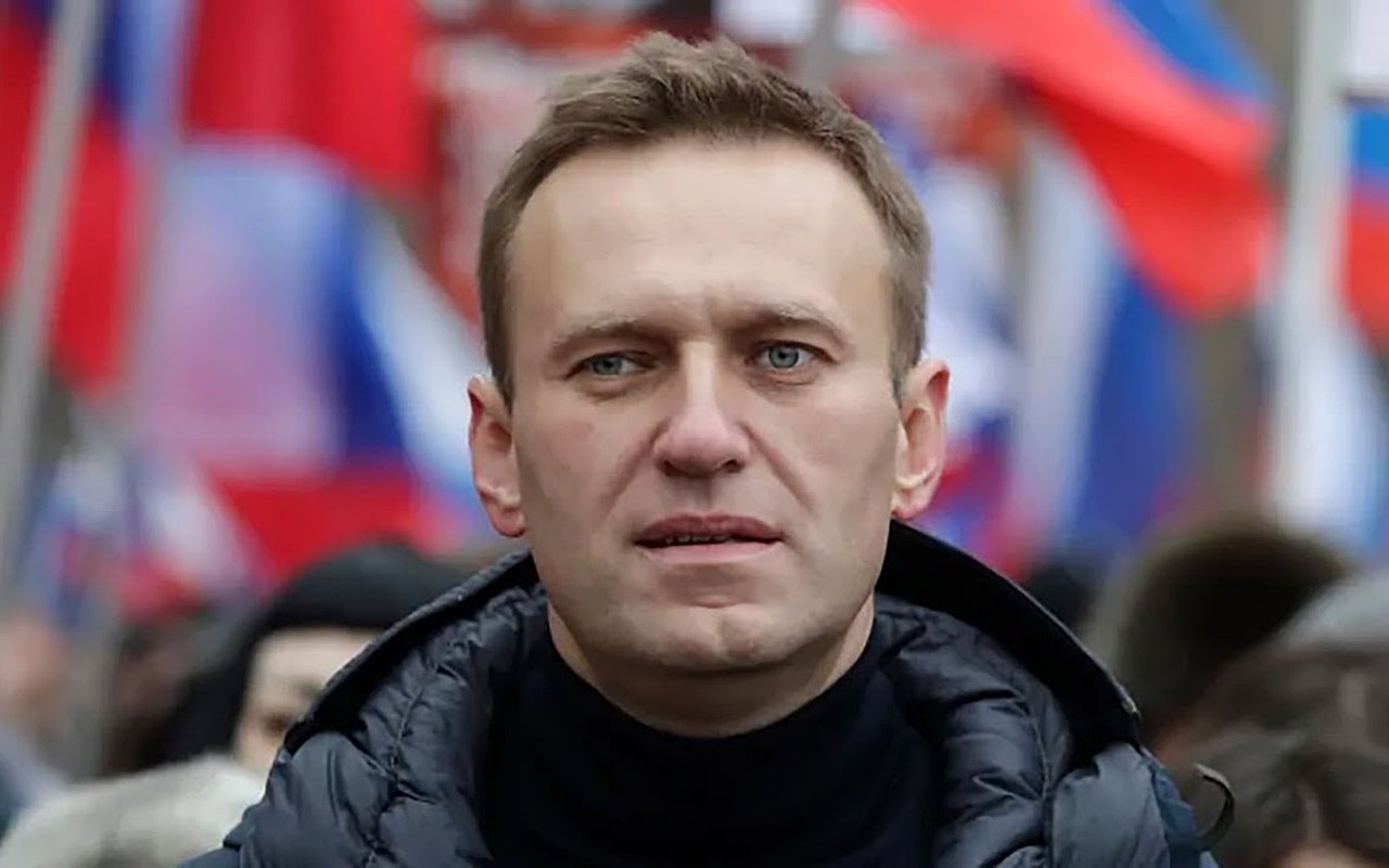  O analiză The Guardian pornind de la cazul lui Navalnîi: Poate părea că Putin controlează personal statul rus. Realitatea e mai periculoasă