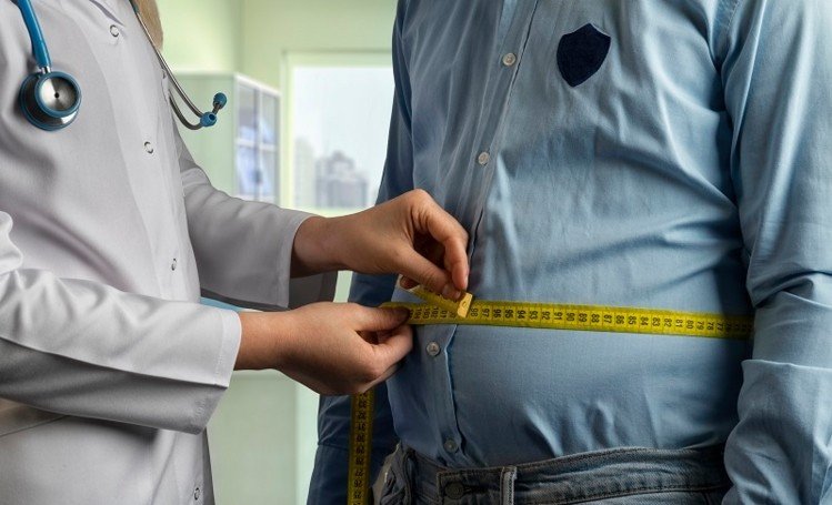  Coronavirus: Obezitatea crește cu aproape 50% riscul de deces din cauza COVID-19