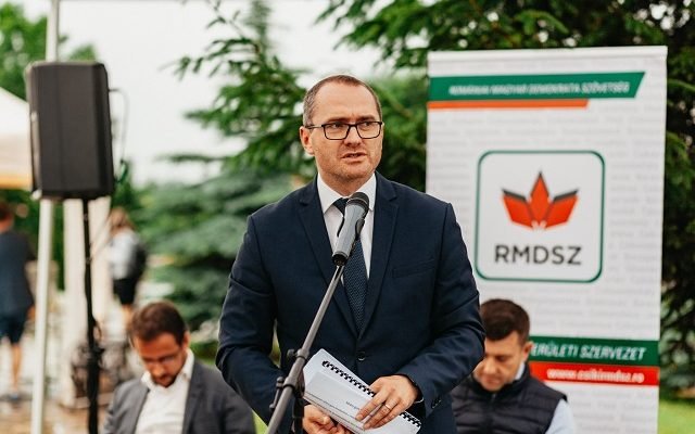 Candidatul UDMR: O prioritate absolută, să-i ajutăm pe tinerii noştri să înveţe limba română