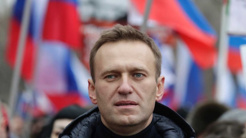  Navalnîi și-a revenit și își amintește ce i s-a întâmplat. Paza a fost întărită