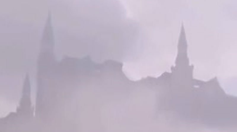  VIDEO: Fenomen neobișnuit pe cerul Chinei. Oamenii au văzut castelul Hogwarts din Harry Potter cum plutește deasupra clădirilor