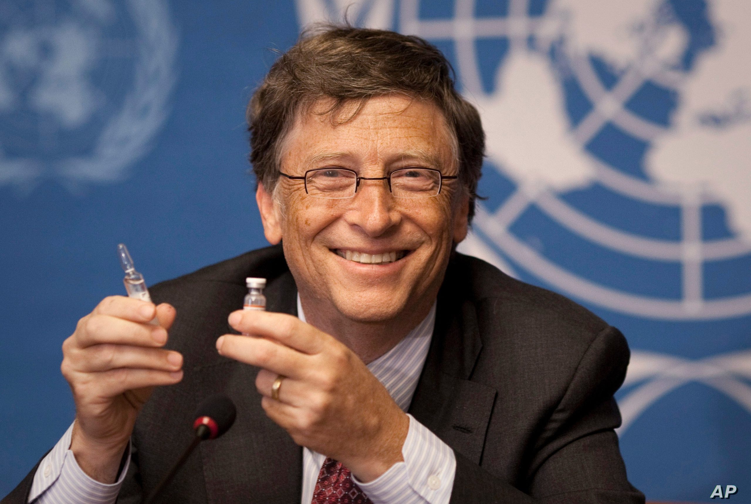  Bill Gates a anunţat când scapă oamenii bogaţi de pandemie