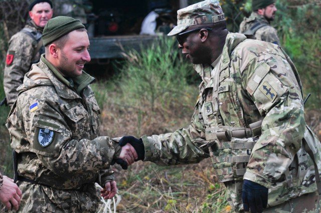  Ucraina şi SUA încep exerciţii militare în acelaşi timp cu aplicaţii ruso-belaruse