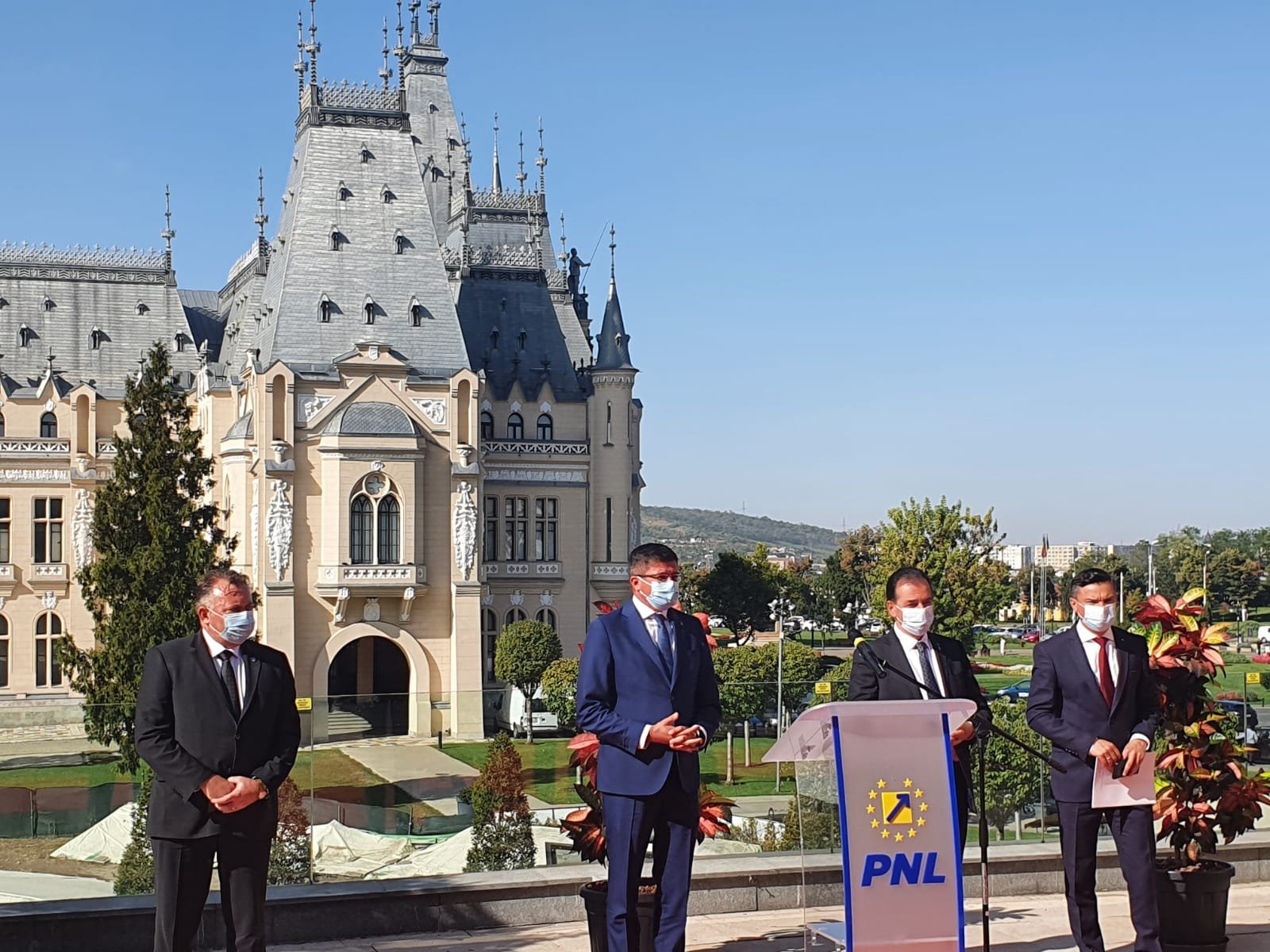  LIVE-Conferinţa de presă a premierului Ludovic Orban cu ocazia vizitei în Iaşi