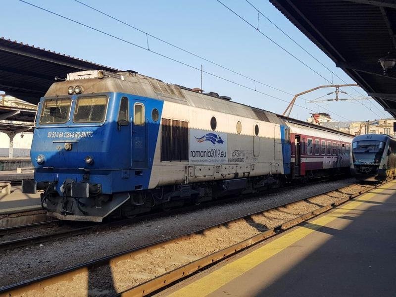  Locomotiva trenului internațional București-Viena a luat foc