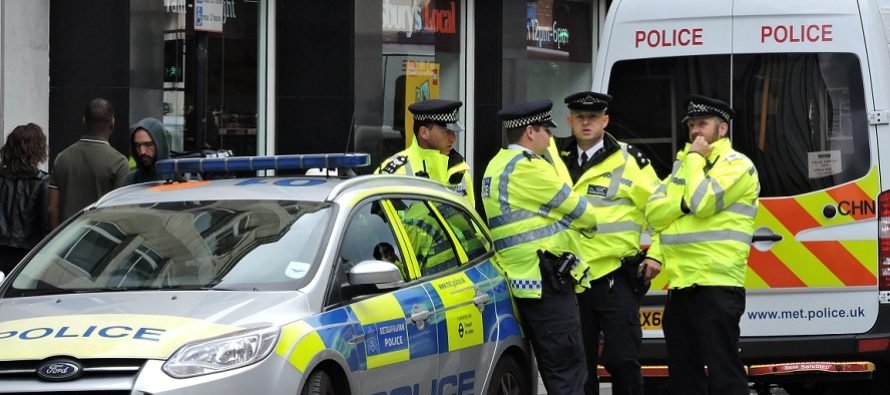  Un poliţist britanic, ucis prin împuşcare la un comisariat din Croydon, în sudul Londrei