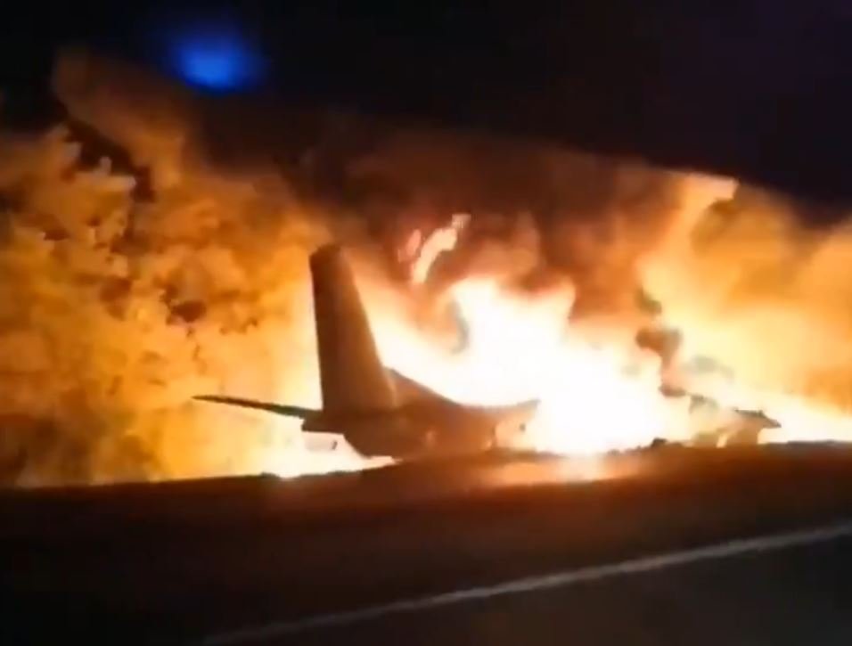  Au fost găsite cutiile negre ale avionului militar prăbuşit vineri seară în Ucraina