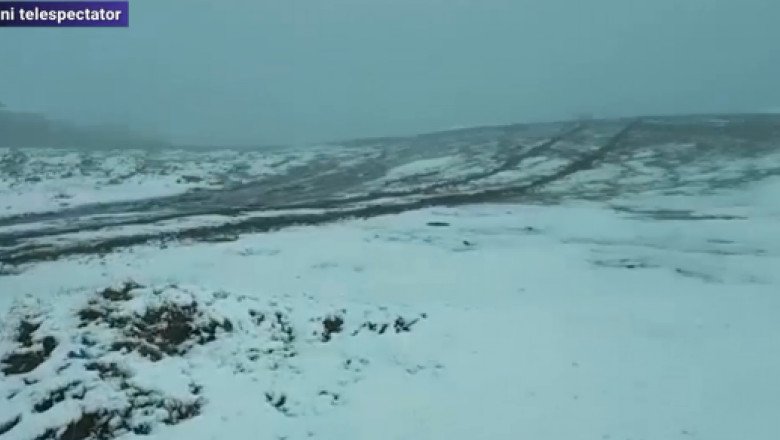  Prima ninsoare din acest sezon pe Transalpina, cea mai înaltă șosea din România