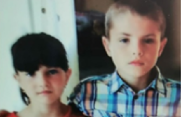  Cei doi fraţi dispăruţi din camera unde dormeau au fost găsiţi la 50 de kilometri de locuinţă