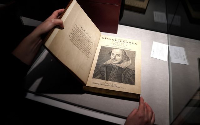  O culegere de piese ale lui Shakespeare, vândută la licitaţie cu preţul record de 10 milioane de dolari