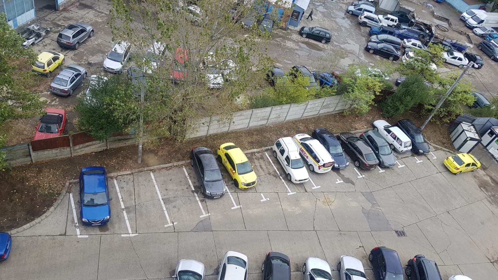  Scandal uriaş în jurul unei licitaţii pentru locuri de parcare din Iaşi. Ce acuză locatarii?