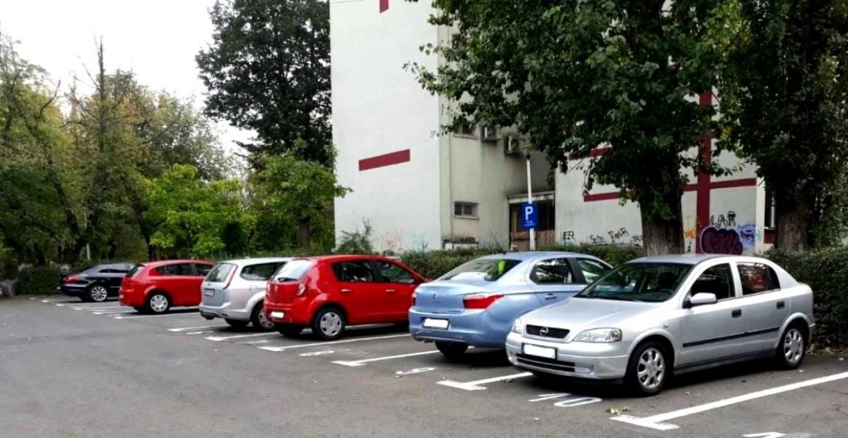 Zeci de locuri de parcare scoase la licitaţie pe WhatsApp. Unde au fost distribuite