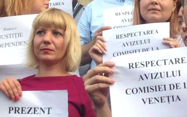  Judecătoarea care l-a condamnat pe Voiculescu, exclusă din magistratură, a câştigat procesul la CEDO