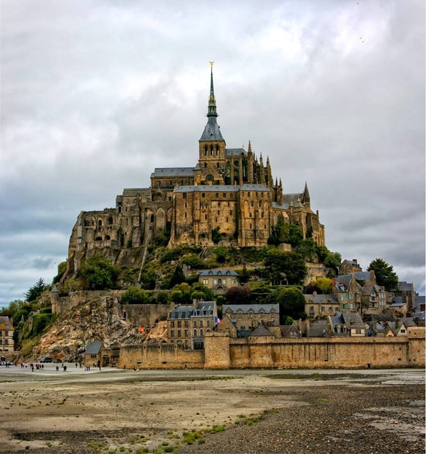  Abaţia Mont-Saint-Michel din Franţa va intra într-un proces de renovare