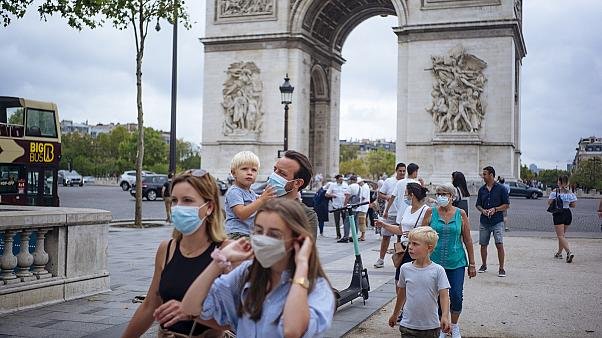  Franța va depăși 1 milion de infectări până la sfârșitul săptămânii
