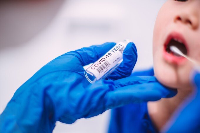  Testul care arată diferenţa dintre gripă şi COVID: „Este singura metodă de a afla dacă pacientul este infectat cu virusul gripal sau cu SARS-COV 2”
