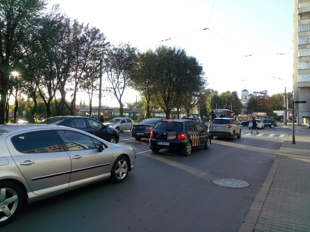  VIDEO: Nici șoferii, nici pietonii nu iubesc această trecere periculoasă din Iași