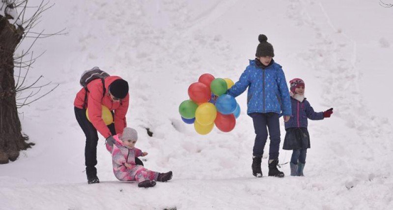  Românii își anulează vacanțele de Crăciun, de teama coronavirusului