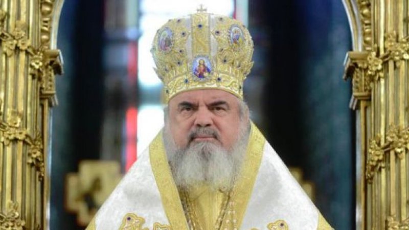  Patriarhul Daniel: În 1989, comuniștii au interzis închinarea la sfintele moaşte. Regimul a căzut